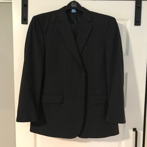 JosABank Executive Men's Suit (size 44R/36W)